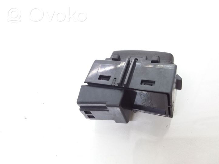 Volvo XC60 Central locking switch button 31272014