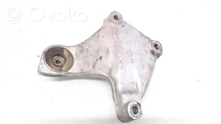 Citroen C5 Supporto di montaggio scatola del cambio 9640951680