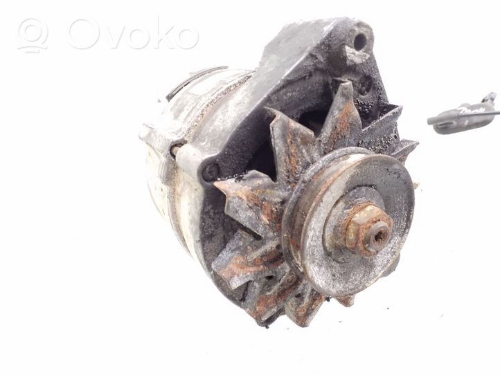 BMW 3 E30 Alternador 0120469757