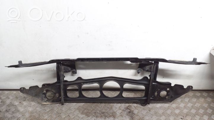 BMW 5 E39 Pannello di supporto del radiatore 