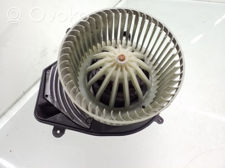 Volkswagen PASSAT B5 Soplador/ventilador calefacción 740221233F