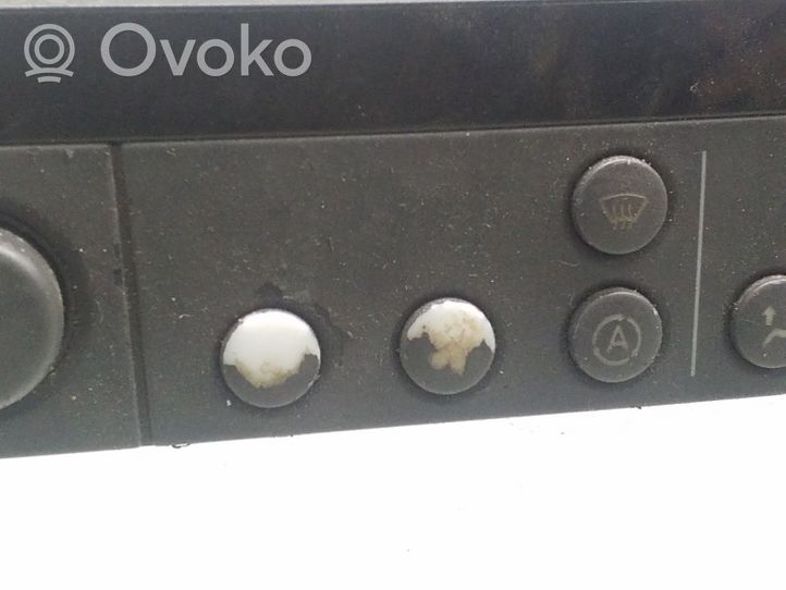 Opel Omega B2 Oro kondicionieriaus/ klimato/ pečiuko valdymo blokas (salone) 24449677