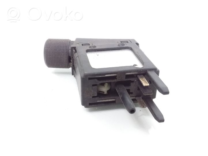 Audi 80 90 B2 Interruttore di regolazione dell’illuminazione del quadro 857919093A