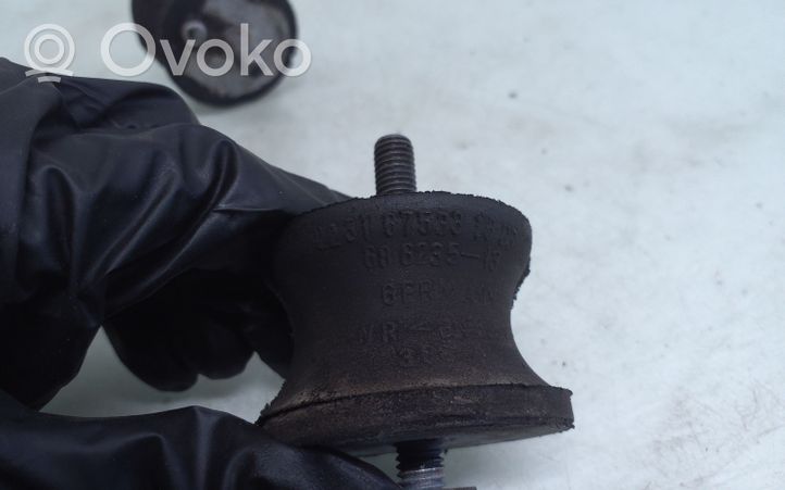 BMW 1 E81 E87 Supporto della scatola del cambio 6753316