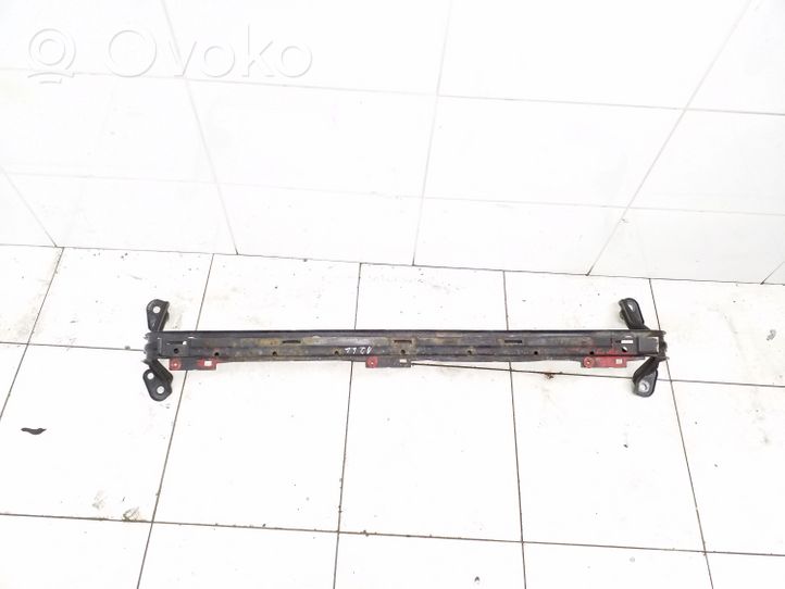 Volvo C30 Traverse inférieur support de radiateur 4N5H8A297KF