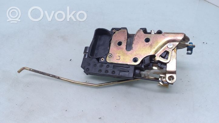 Chevrolet Tacuma Front door lock 