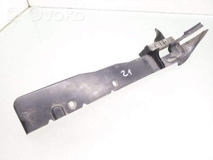 Ford Focus Kita variklio skyriaus detalė 4M51A02477AF