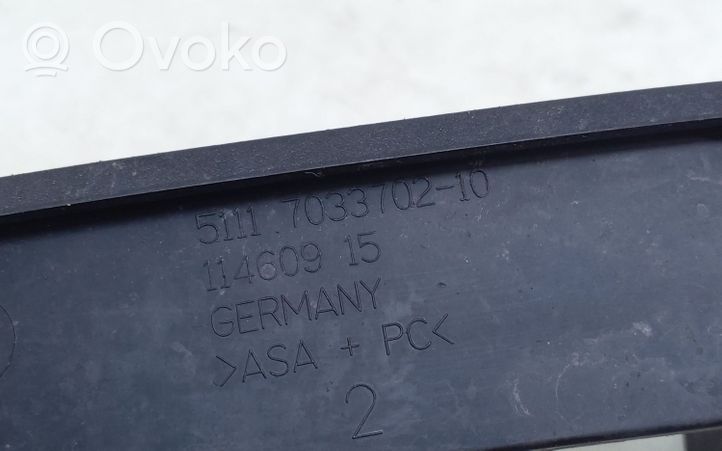 BMW 5 E60 E61 Kratka dolna zderzaka przedniego 7033702