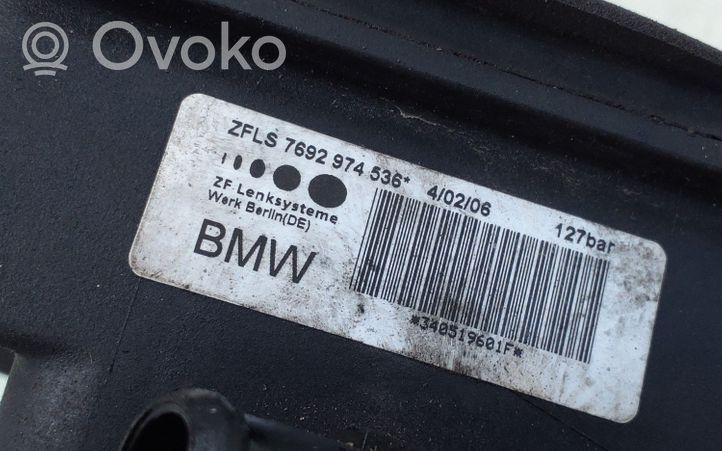BMW X3 E83 Ohjaustehostimen pumppu 7692974536