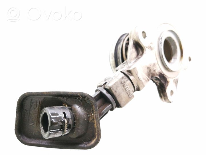 Ford Mondeo Mk III Pomocniczy cylinder łożyska wciskowego sprzęgła 3S717A564BC