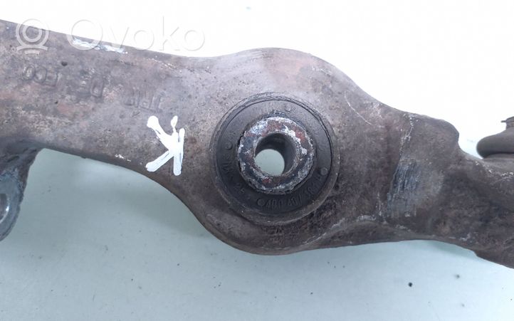 Volkswagen PASSAT B5.5 Braccio di controllo sospensione anteriore inferiore/braccio oscillante 4B3407155A