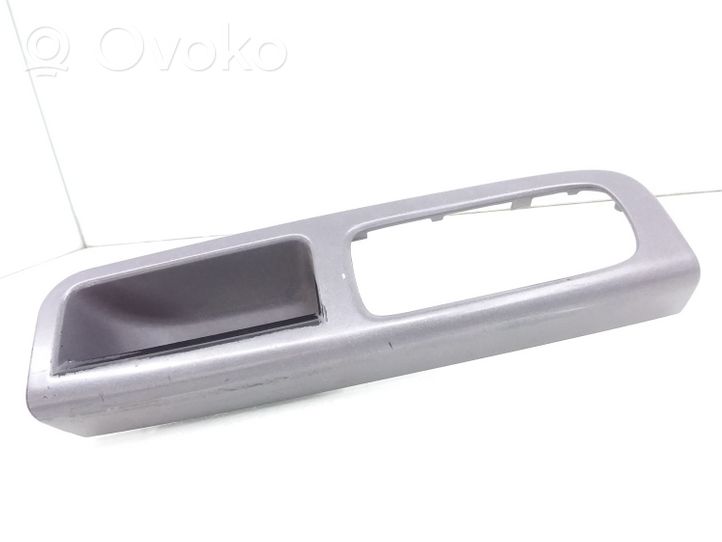 Volvo V50 Rivestimento della maniglia interna per portiera anteriore 8679473