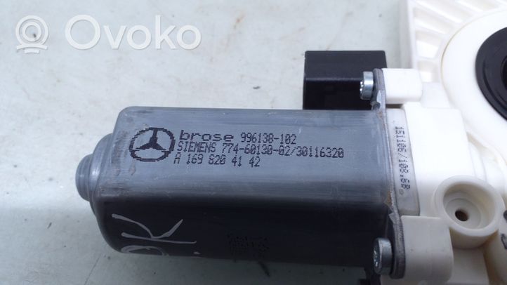 Mercedes-Benz B W245 Etuoven ikkunan nostomoottori A1698204142