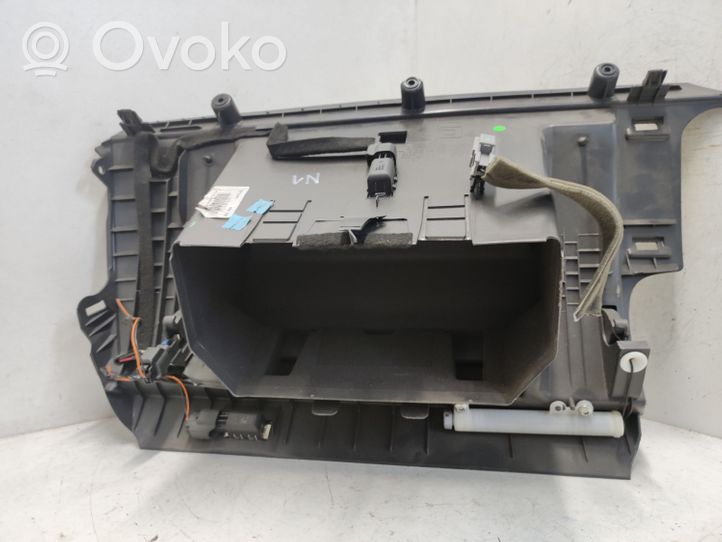 Volvo C30 Daiktadėžės (bordačioko) komplektas 8626141