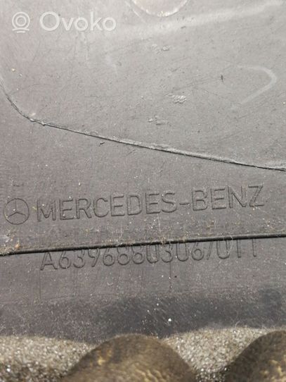 Mercedes-Benz Vito Viano W639 Rivestimento pannello centrale del cruscotto A6396802731