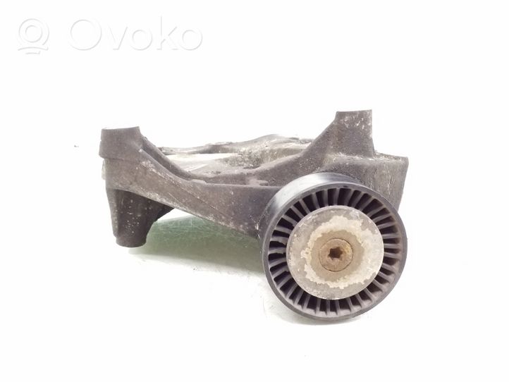 Opel Signum Support de générateur / alternateur 55167675