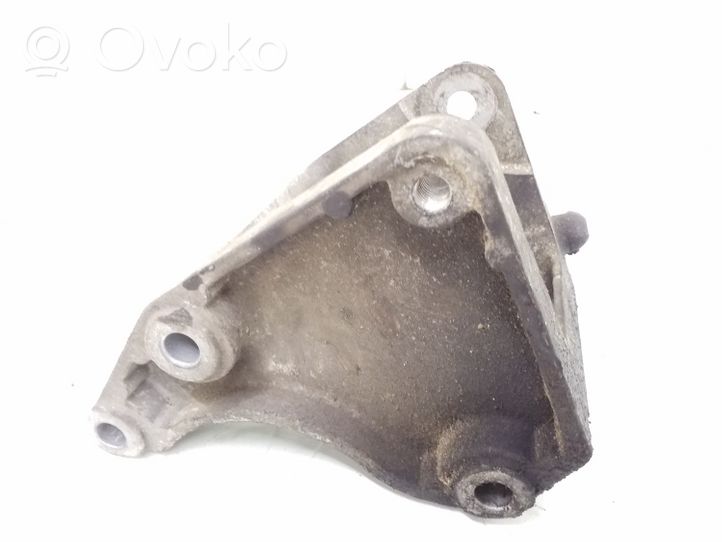 Opel Signum Supporto di montaggio scatola del cambio 13112030