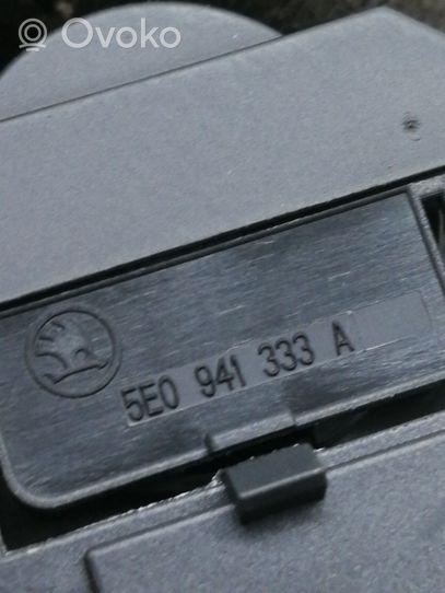 Skoda Fabia Mk3 (NJ) Przycisk / Pokrętło regulacji świateł 5E0941333A