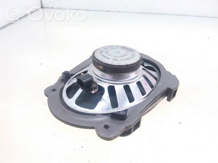 Ford Ka Garsiakalbis (-iai) priekinėse duryse 395119B171AC