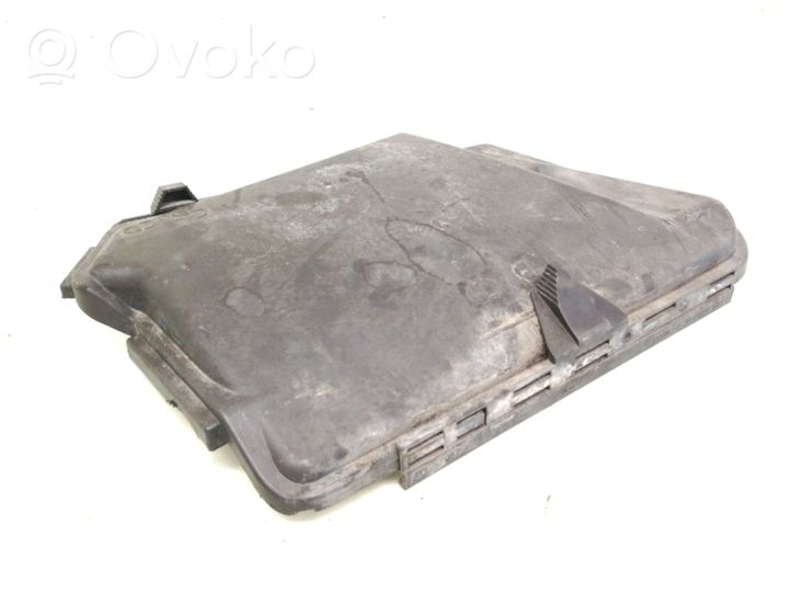 Mercedes-Benz E W211 Coperchio scatola dei fusibili A2115400182