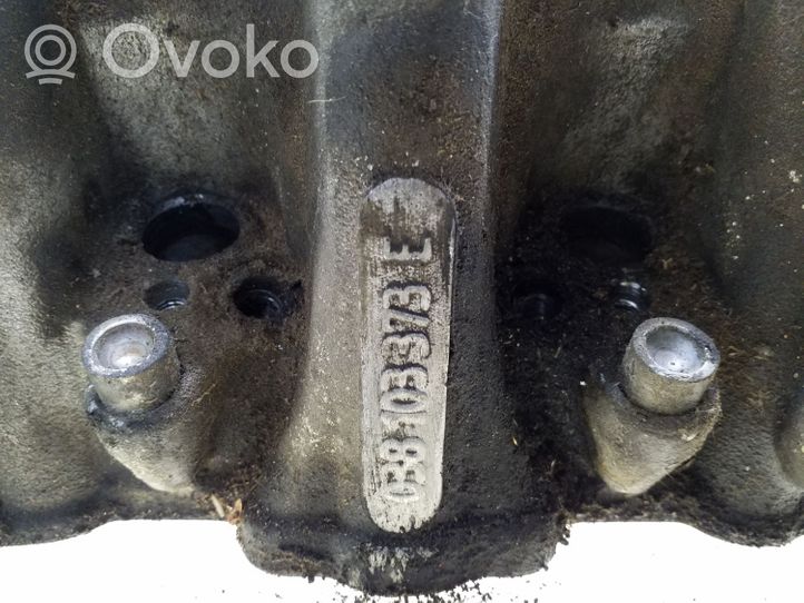 Seat Cordoba (6K) Głowica silnika 038103373E