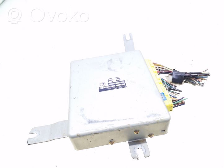 Subaru Legacy Calculateur moteur ECU 22611AB400