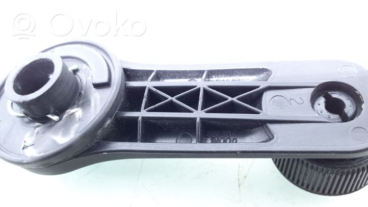 Hyundai i20 (GB IB) Korbka szyby drzwi tylnych 826301M000