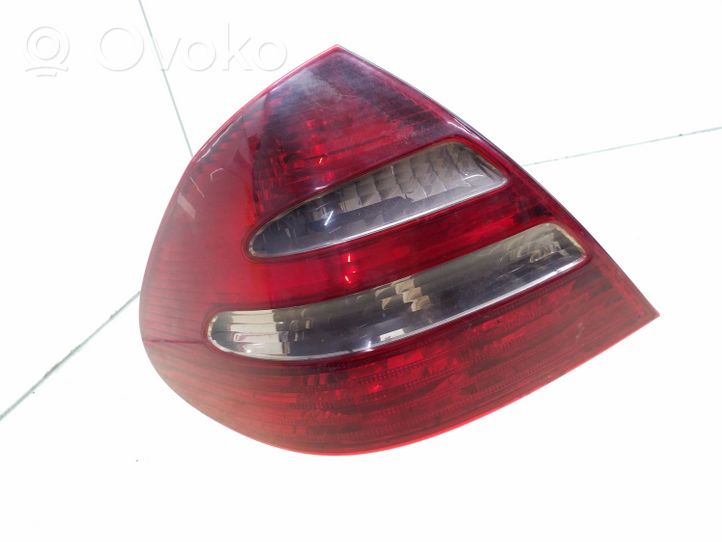 Mercedes-Benz E W211 Rear/tail lights A2118200364