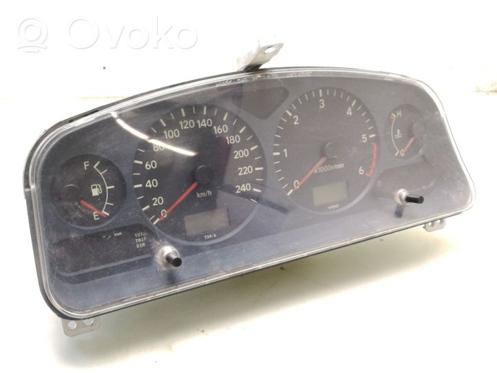 Toyota Avensis T220 Compteur de vitesse tableau de bord 00151747009