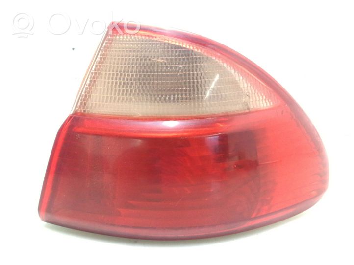 Toyota Avensis T220 Rear/tail lights 