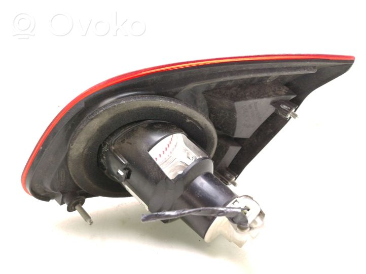 Nissan Qashqai Takaluukun takavalot 89071063