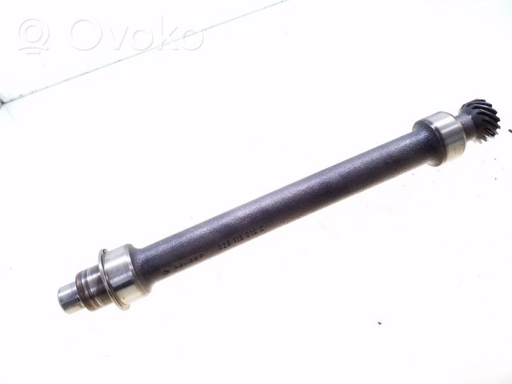 Audi 80 90 S2 B4 Nokka-akseli 028115019C