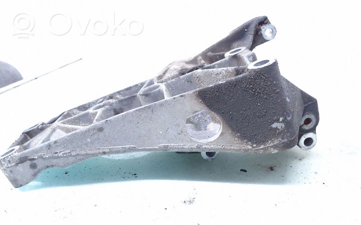 Volkswagen Polo III 6N 6N2 6NF Soporte del alternador 032145169G