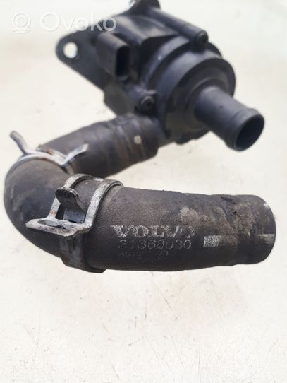 Volvo XC70 Pompe à eau de liquide de refroidissement 31338211