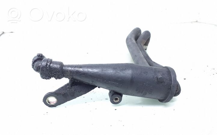 Audi A6 S6 C4 4A Breather/breather pipe/hose 046103495A
