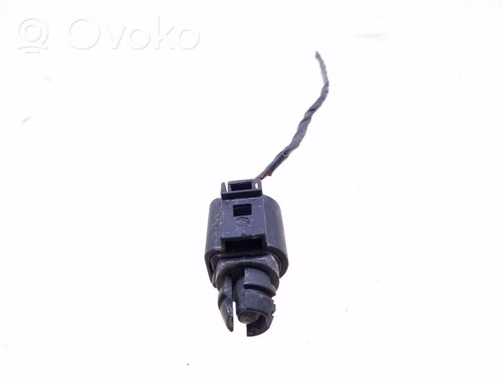 Volkswagen Golf V Āra temperatūras sensors 8Z0820535