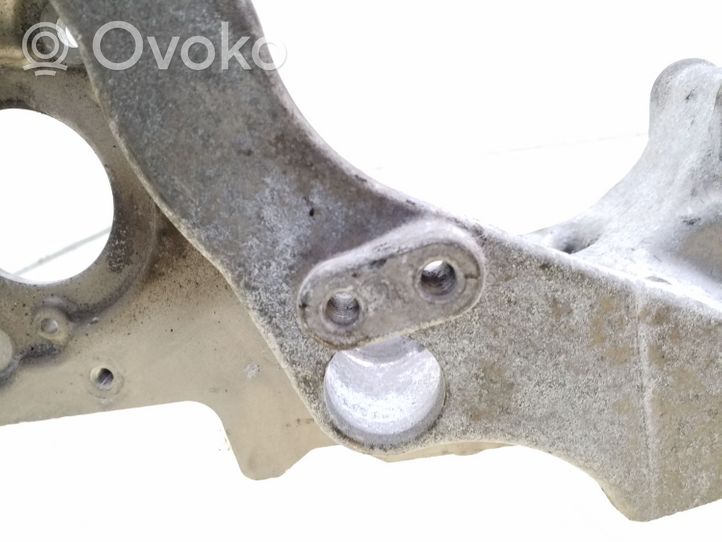 Volvo XC70 Support pompe injection à carburant 31401103