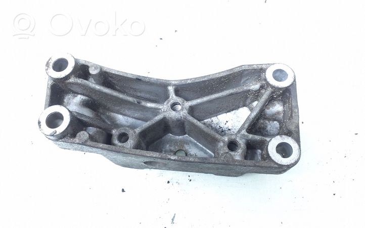 Volkswagen Touran I Soporte de montaje de la caja de cambios 1K0199117AM