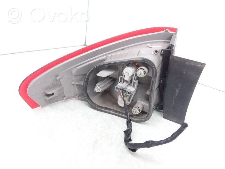 Ford Mondeo MK IV Luz trasera/de freno 7S7113404A