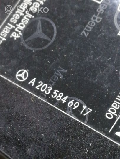 Mercedes-Benz C W203 Klapka wlewu paliwa A2035846917