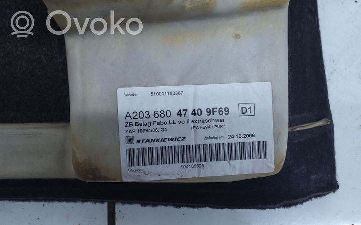 Mercedes-Benz C W203 Priekinis salono kilimas A2036804840