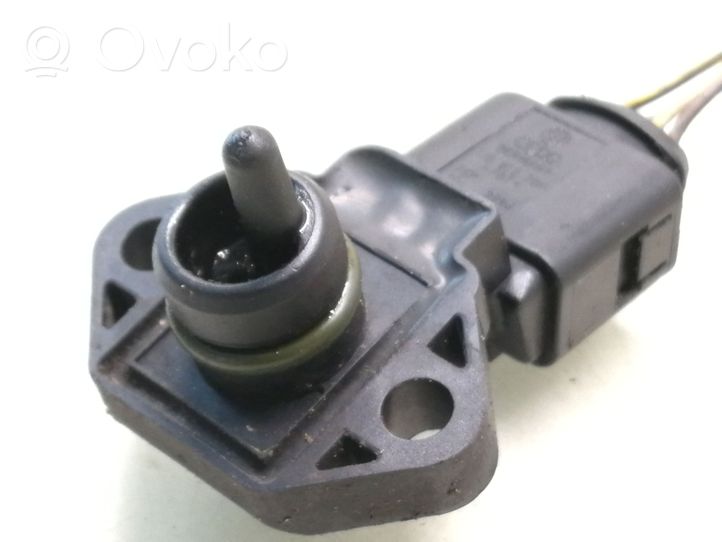 Volkswagen Polo III 6N 6N2 6NF Air pressure sensor 0261230011