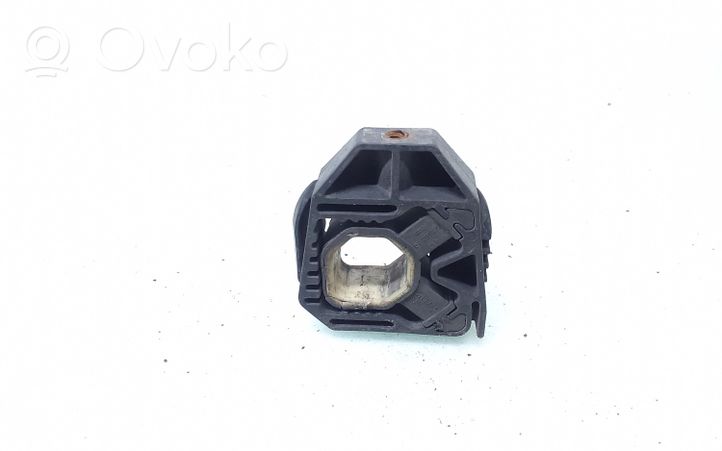 Volkswagen Golf V Staffa di montaggio del radiatore 1Z0121867A