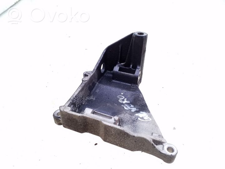 Volkswagen Touareg I Support de générateur / alternateur 070903143C