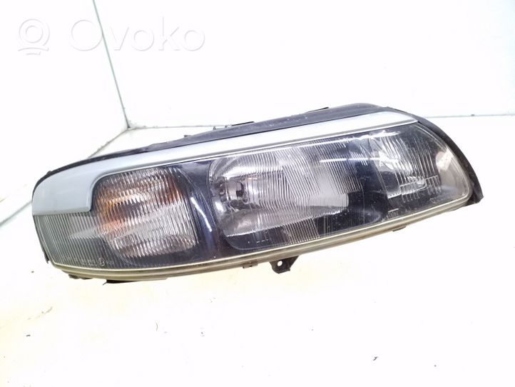 Volvo S60 Lampa przednia 8659611