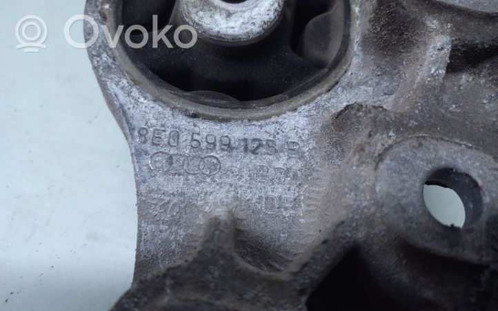 Audi A4 S4 B6 8E 8H Takatasauspyörästön kannake 8E0599125B