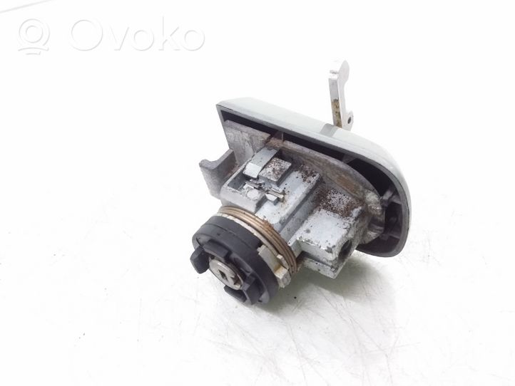 Volvo V70 Serratura portiera anteriore (vicino alla maniglia) 30784964