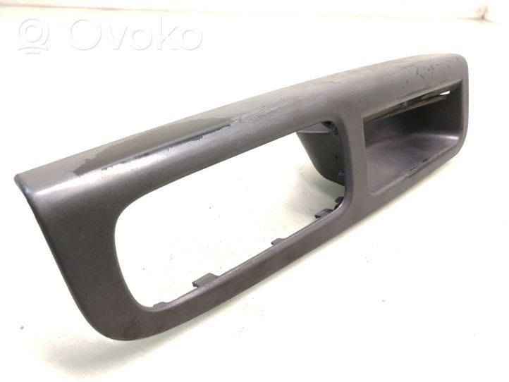 Volvo V50 Front door interior handle trim 8679473