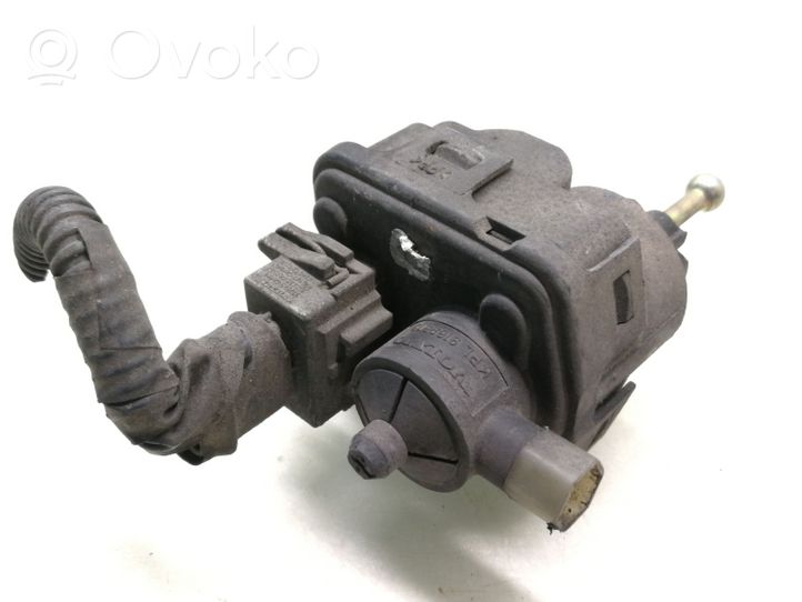 Volvo S70  V70  V70 XC Motor de ajuste de nivel del faro delantero 9169313