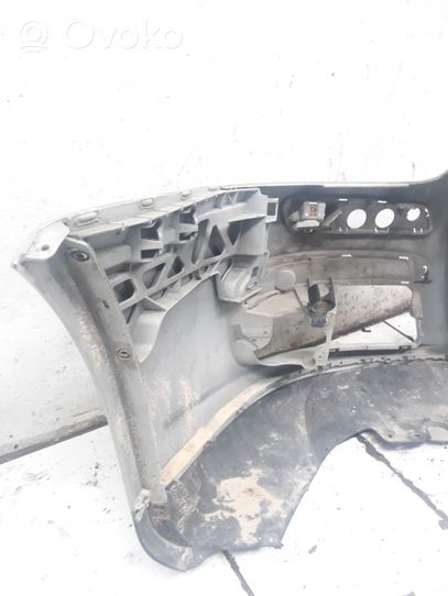 Volkswagen Golf V Paraurti anteriore 1K0807221D